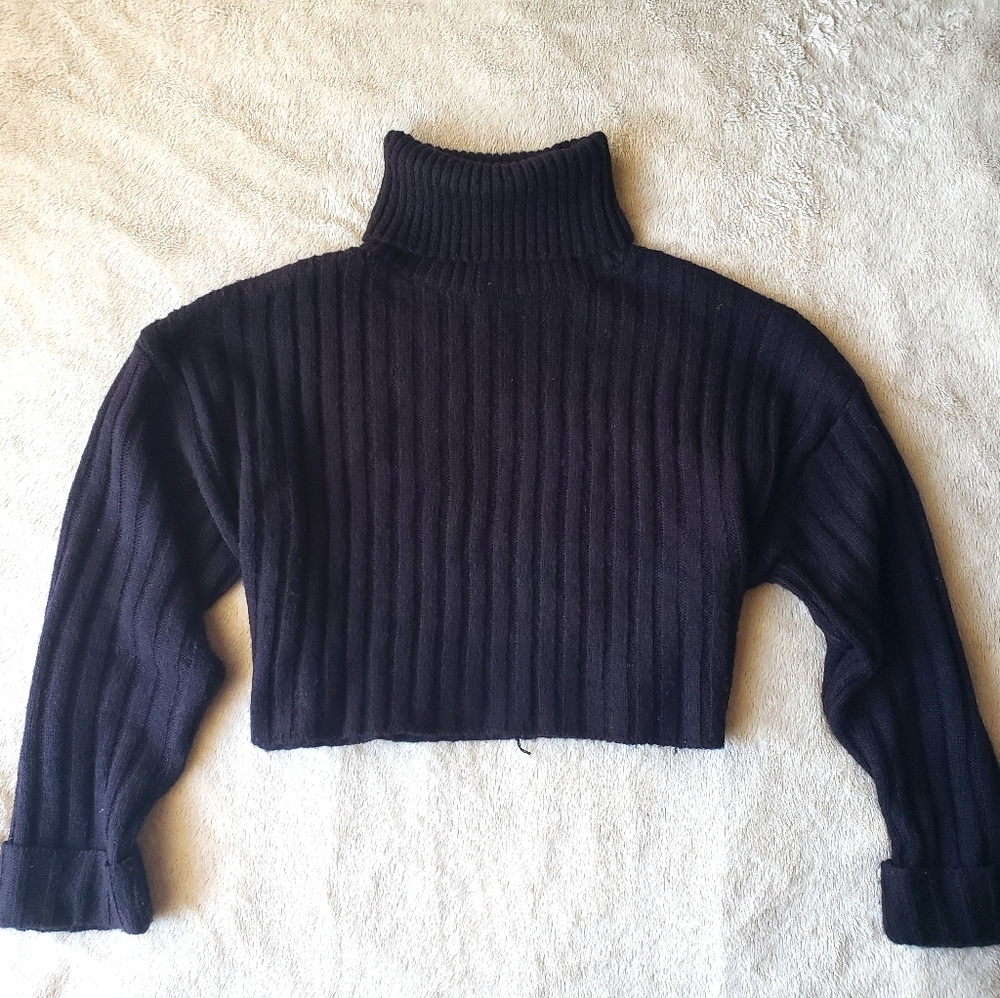 Turtle neck sweater